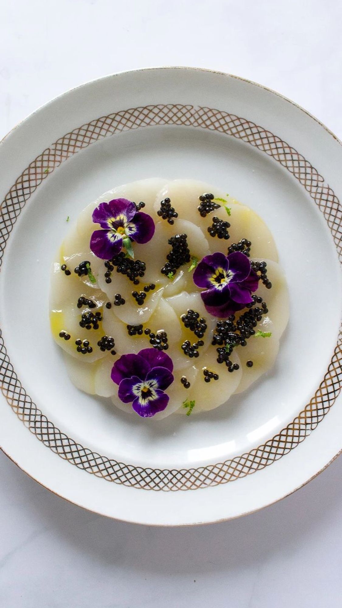 Tartare de Saint-Jacques, citron vert et Baeri